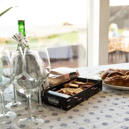 Merevaatega Majutus Sadamas Appartement Kärdla